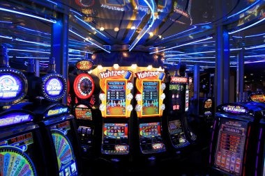Live dealer blackjack table interface
